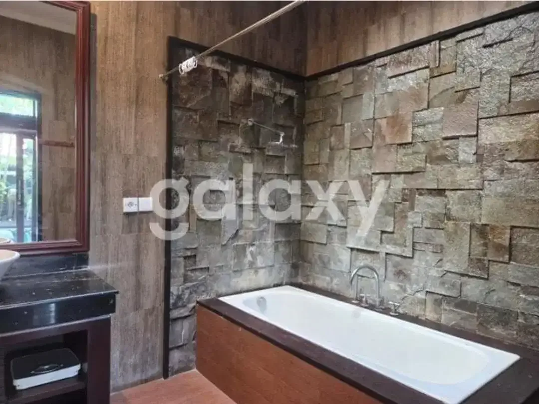 LEASEHOLD DAN SEWA VILLA PREMIUM AREA DI TAMAN SARI KEROBOKAN KLOD BADUNG, BALI - Image 10 of 10