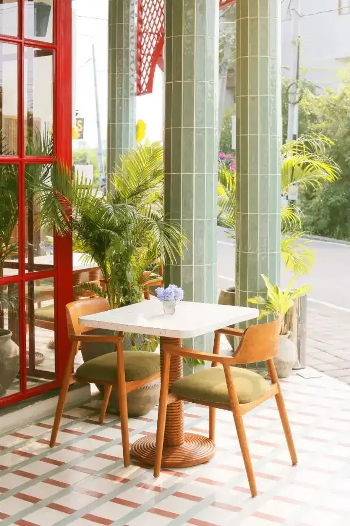 DOWN PRICE! TURNKEY LEASEHOLD RESTAURANT FOR SALE IN BATUBOLONG CANGGU - Image 4 of 7