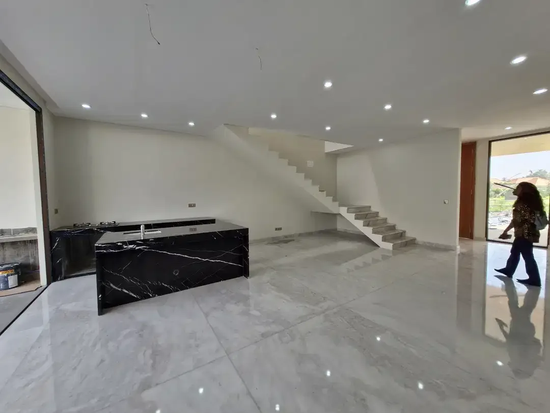 VILLA LUXURY DALAM KOMPLEKS BARU DI UMALAS - Image 3 of 10