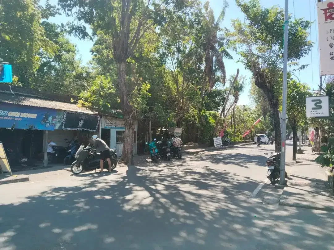 TANAH KOSONG DI JL RAYA ULUWATU KEDONGANAN BADUNG DEKAT MALL - Image 4 of 10