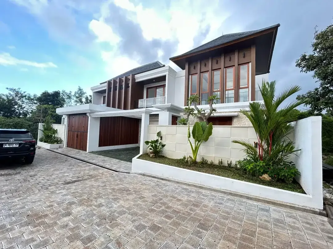 Luxury Villa With Ocean View In Nusa Dua Bali - Image 1 of 10
