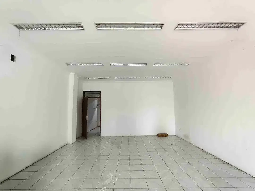 Ruko 3 lantai lokasi premium Cok Agung Tresna Renon Denpasar Bali - Image 6 of 10