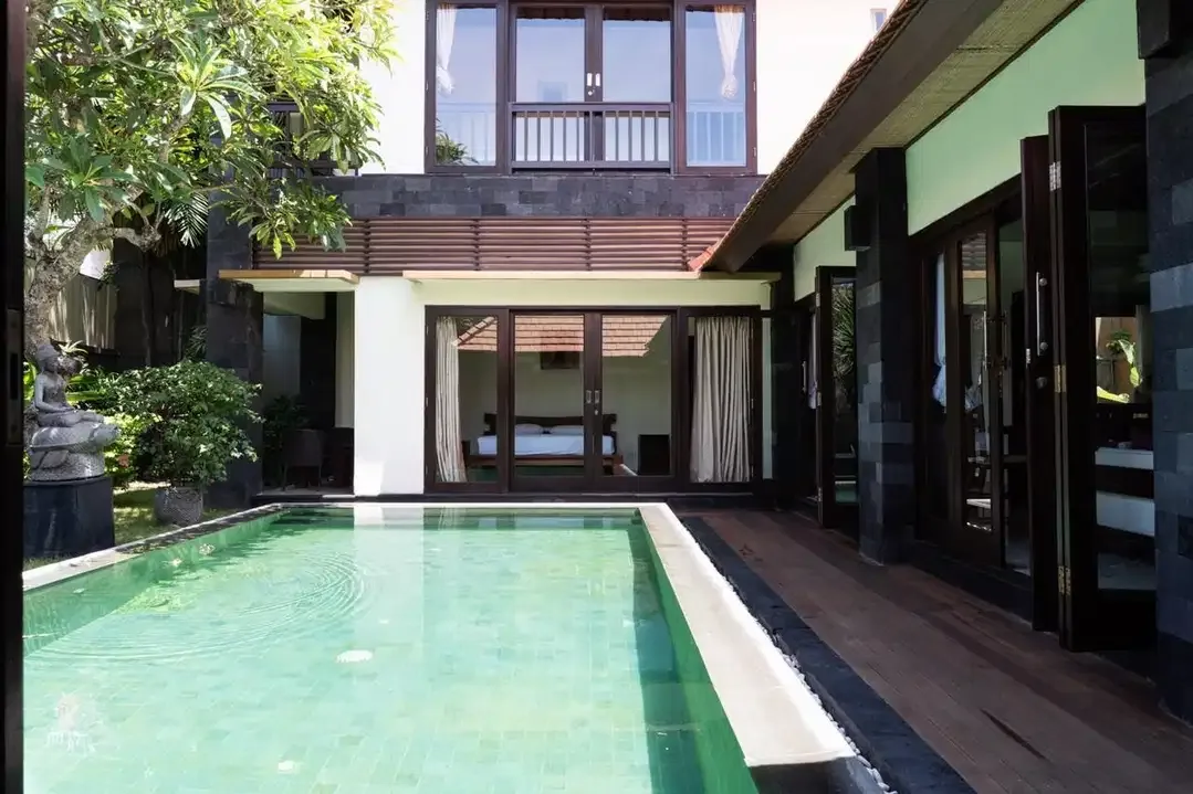 FOR SALE COZY 3 BR VILLA FOR SALE IN SEMINYAK-BALI - Image 1 of 10