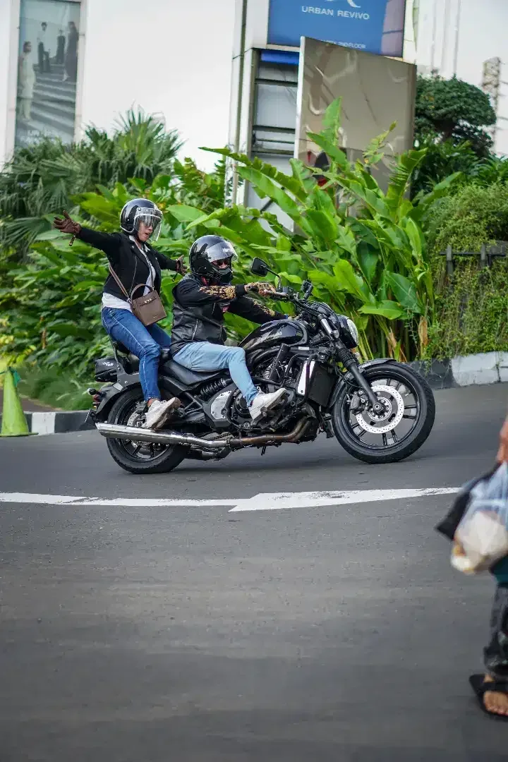 Kawasaki Vulcan S 650 black ABS SE Good condition - Image 5 of 6