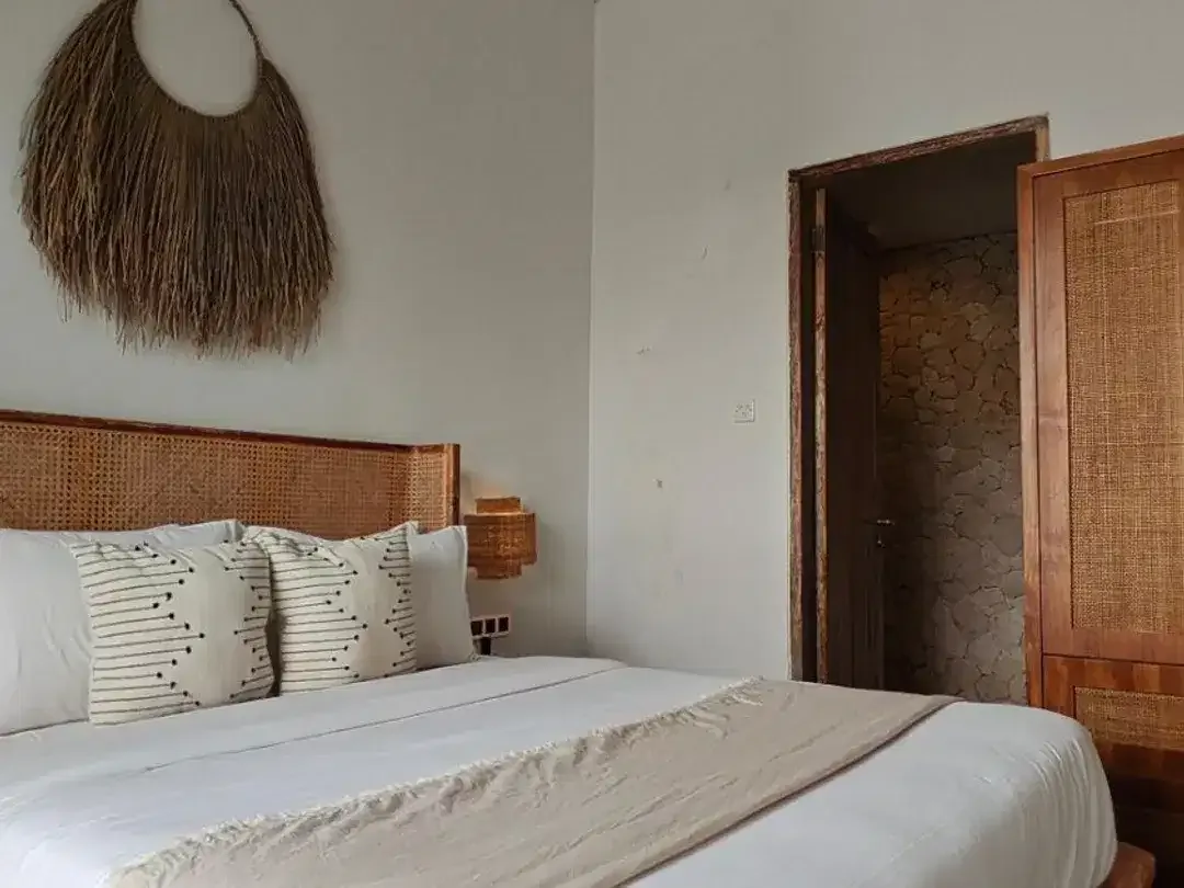 VILLA STRATEGIS 300METER DARI JALAN RAYA CANGGU - Image 2 of 10