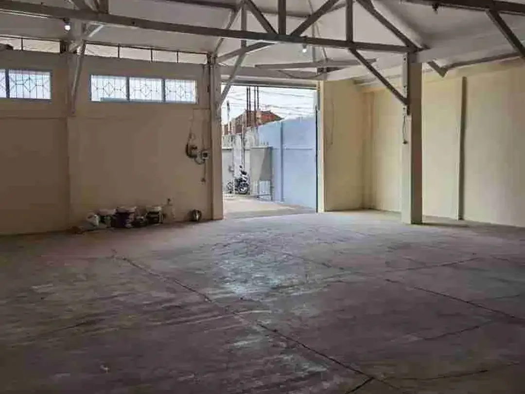 Gudang Akses Kontainer di Jalan Ahmad Yani Denpasar Lokasi Utama - Image 4 of 5