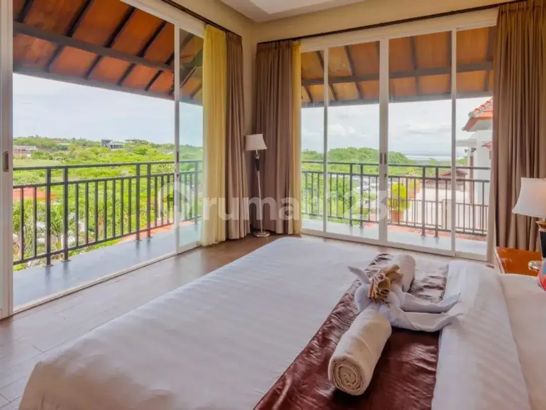 Dijual Villa Super Ekslusif Cocok untuk Investasi Nusa Dua - Image 1 of 8