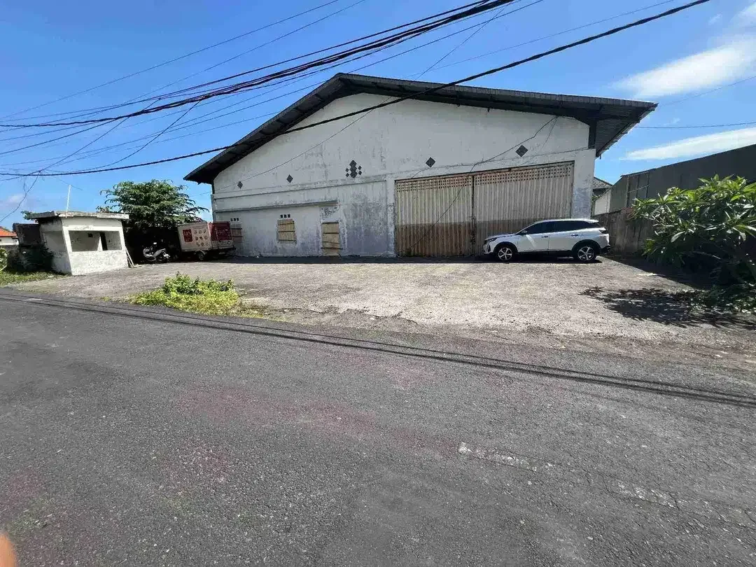 Dijual Murah Tanah Bonus Gudang Dikawasan , Jl Nakula - Seminyak, Kuta - Image 3 of 10