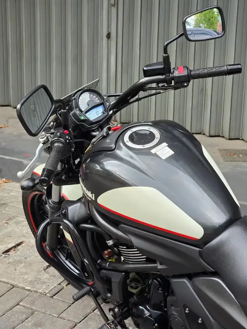 Moge Cruiser Kawasaki Vulcan 650 th 2017/2018 Km14rb Modif Siap Turing - Image 4 of 10