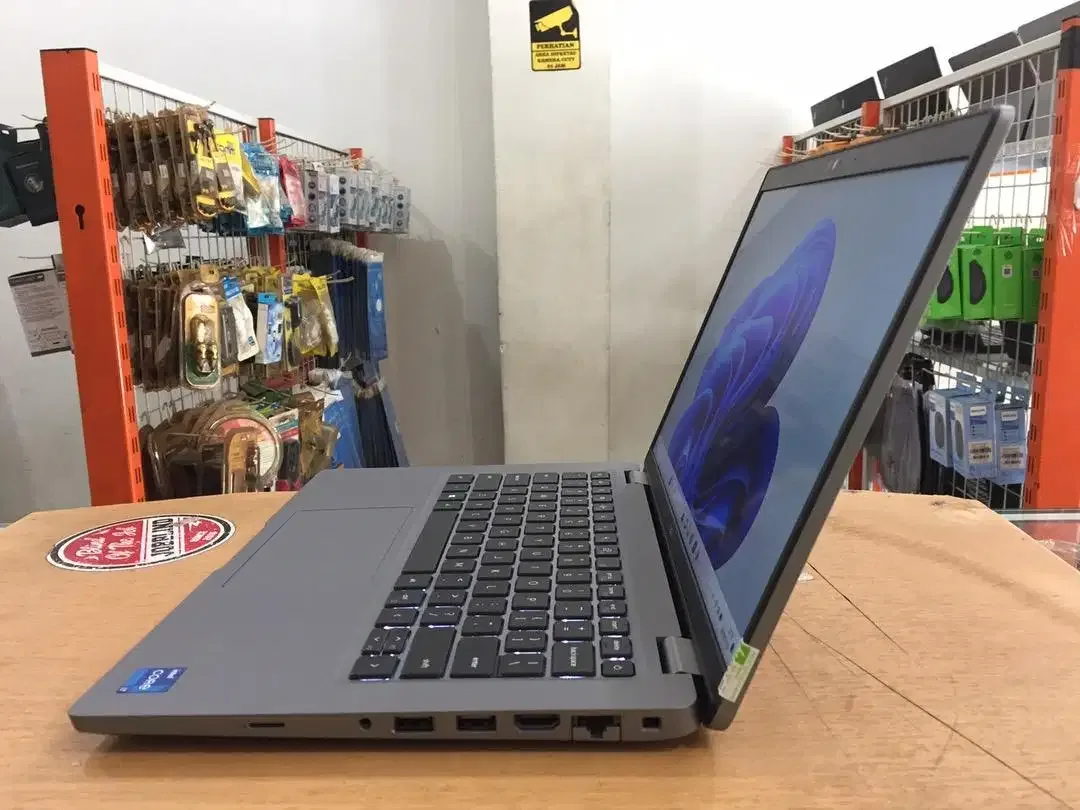 DELL Latitude E5420 Core i7Gen11 Ram 16GB SSD 256GB Touchscreen mulus - Image 5 of 10