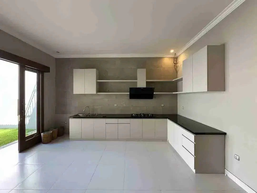 3 Bedrooms villa in jalan mertanadi for sale - Image 8 of 10