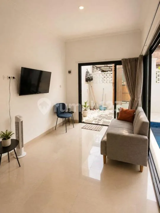 2 Bedroom 3 Bathroom - Image 3 of 4