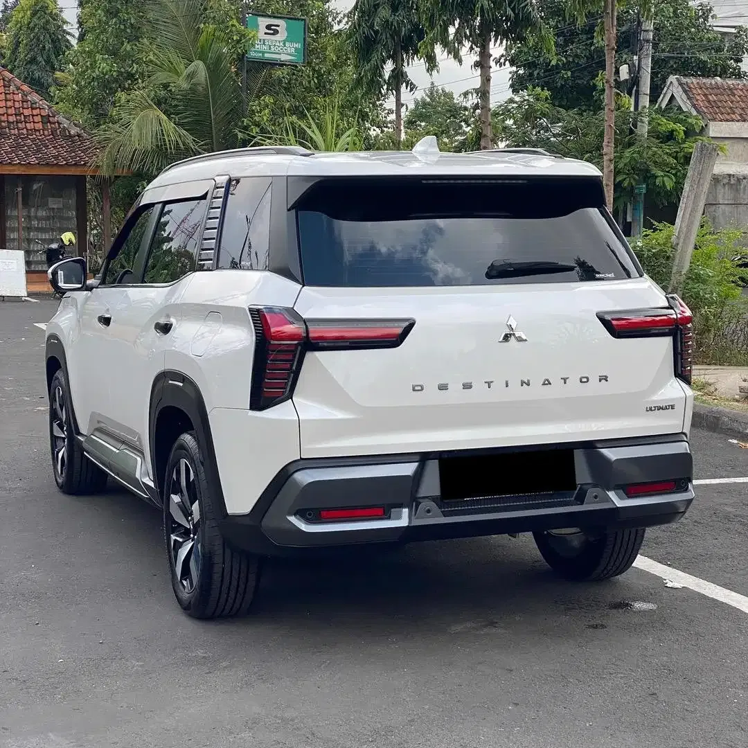 Mitsubishi Destinator Ultimate Premium 1.5 AT - 2025 - Image 4 of 10