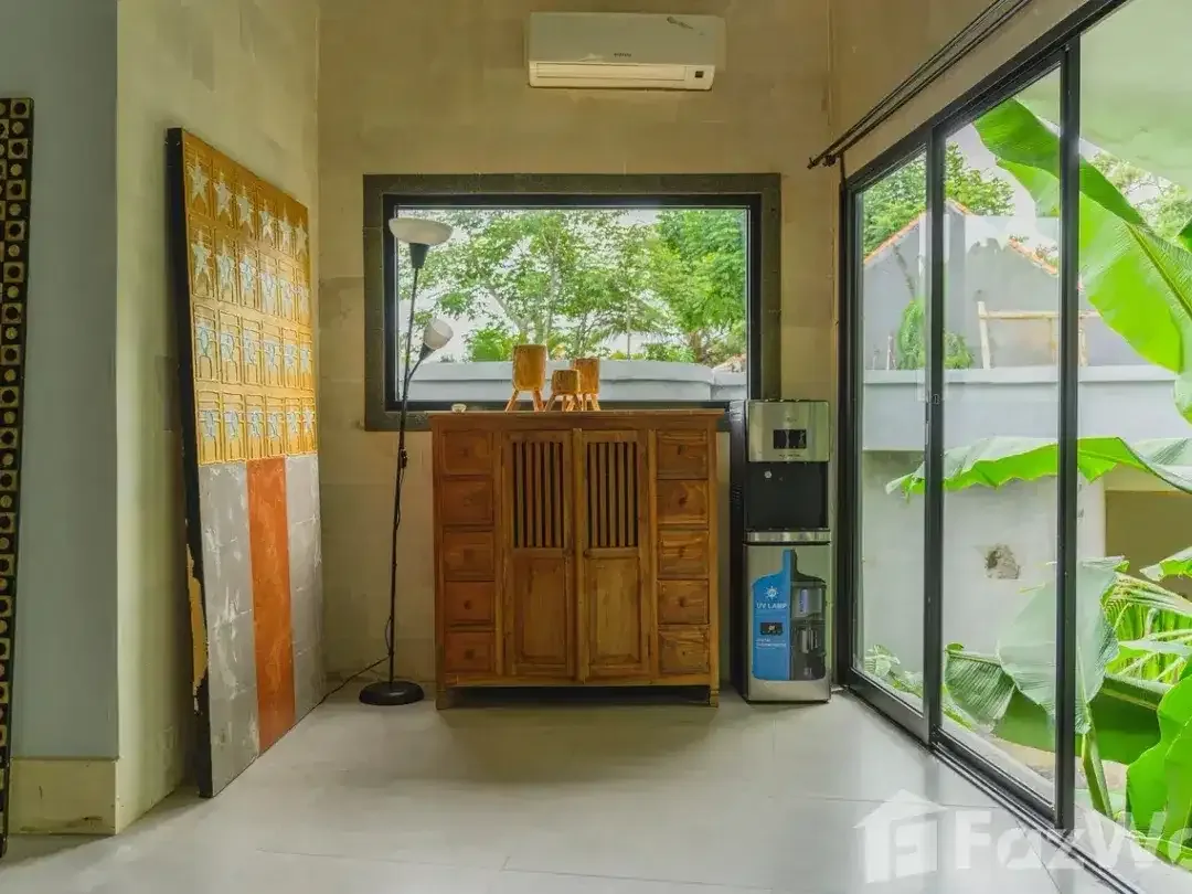 4 Bedroom Villa for sale in Ginyar, Bali - Image 7 of 10