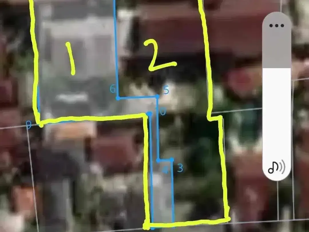 Tanah murah  central Seminyak dan bonus bangunan villa - Image 2 of 2