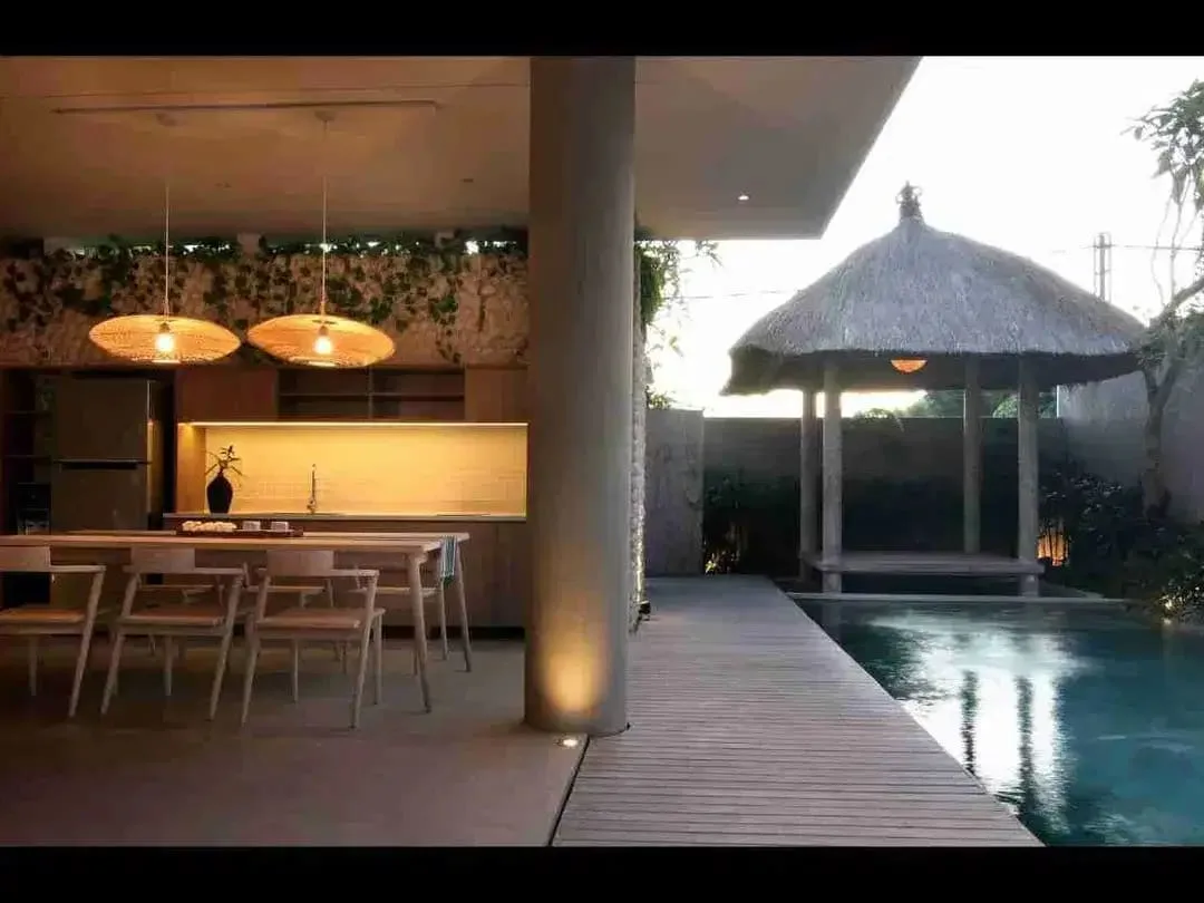 Villa Luxury 300 Meter ke Pantai Petitenget Seminyak - Image 2 of 9