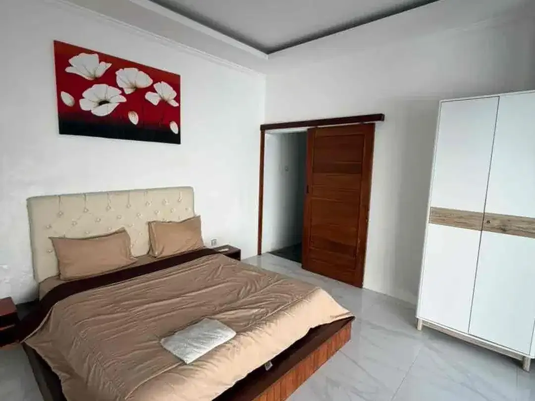 Disewakan Villa 2BR Lokasi Strategis di Sunset Road Kuta - Image 1 of 10