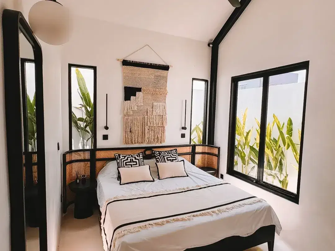 Leasehold - Stylish 1 bedroom Villa 5 Minutes from the Beach in Berawa, Canggu, Bali - Image 10 of 10
