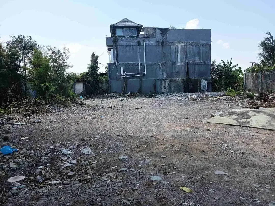 DIJUAL TANAH LUAS 9 ARE DI JALAN RAYA BATUBELIG SEMINYAK KUTA BADUNG - Image 5 of 9