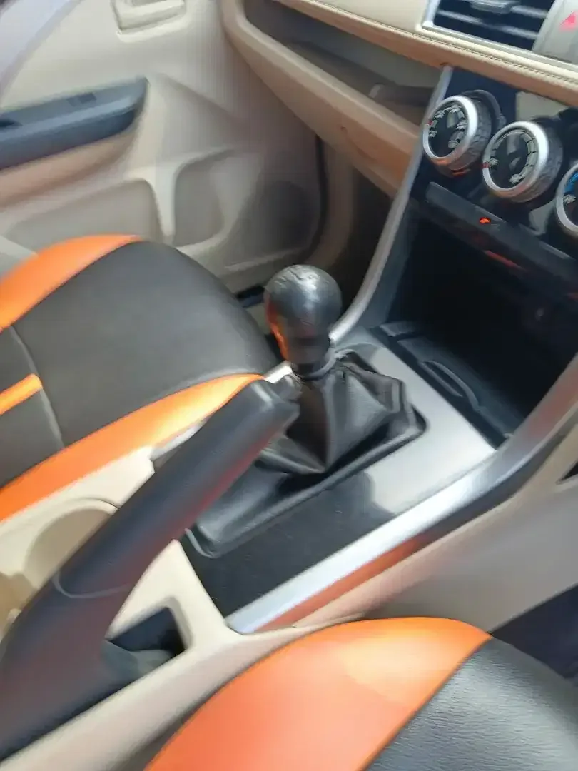 Mitsubishi Xpander GLS Manual 2019 Silver - Image 10 of 10