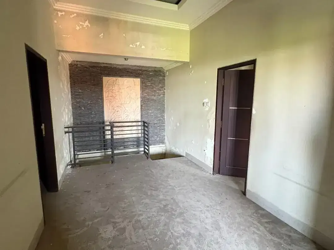 Rumah Dijual di Sesetan – 3 Lantai, Dalam Kawasan Perumahan - Image 6 of 7