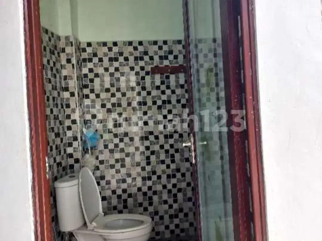 Dijual Cepat Rumah Minimalis Sederhana Taman Griya - Image 6 of 10