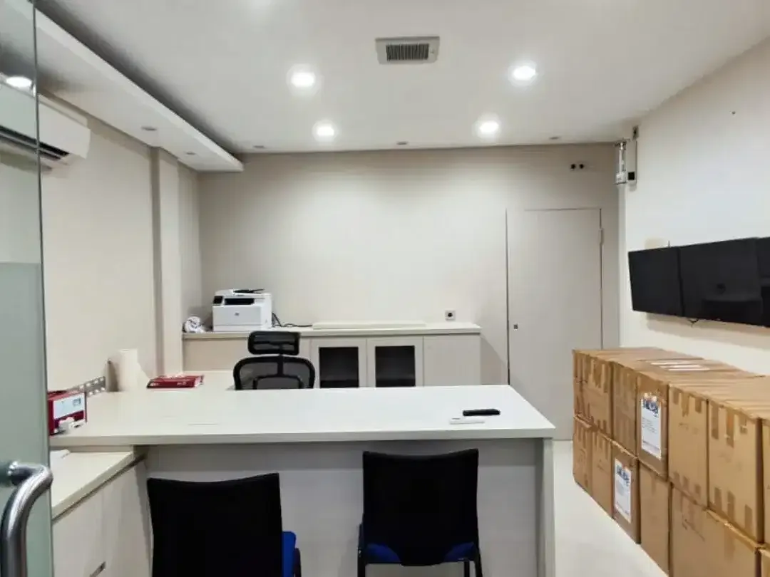 Ruko Strategis dan Fully Furnished di Jalan Utama Imam Bonjol Denpasar - Image 6 of 10