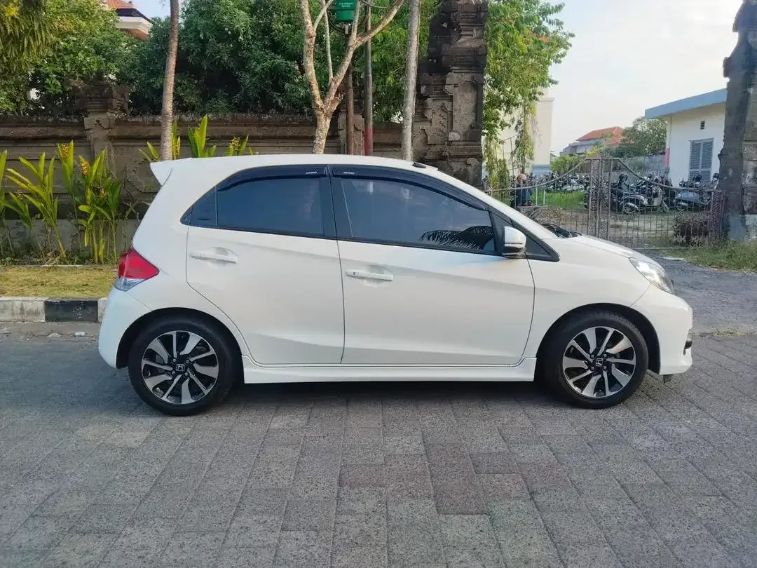 DP 3 JT BRIO RS MANUAL ASLI BALI LOW KILOMETER - Image 6 of 10