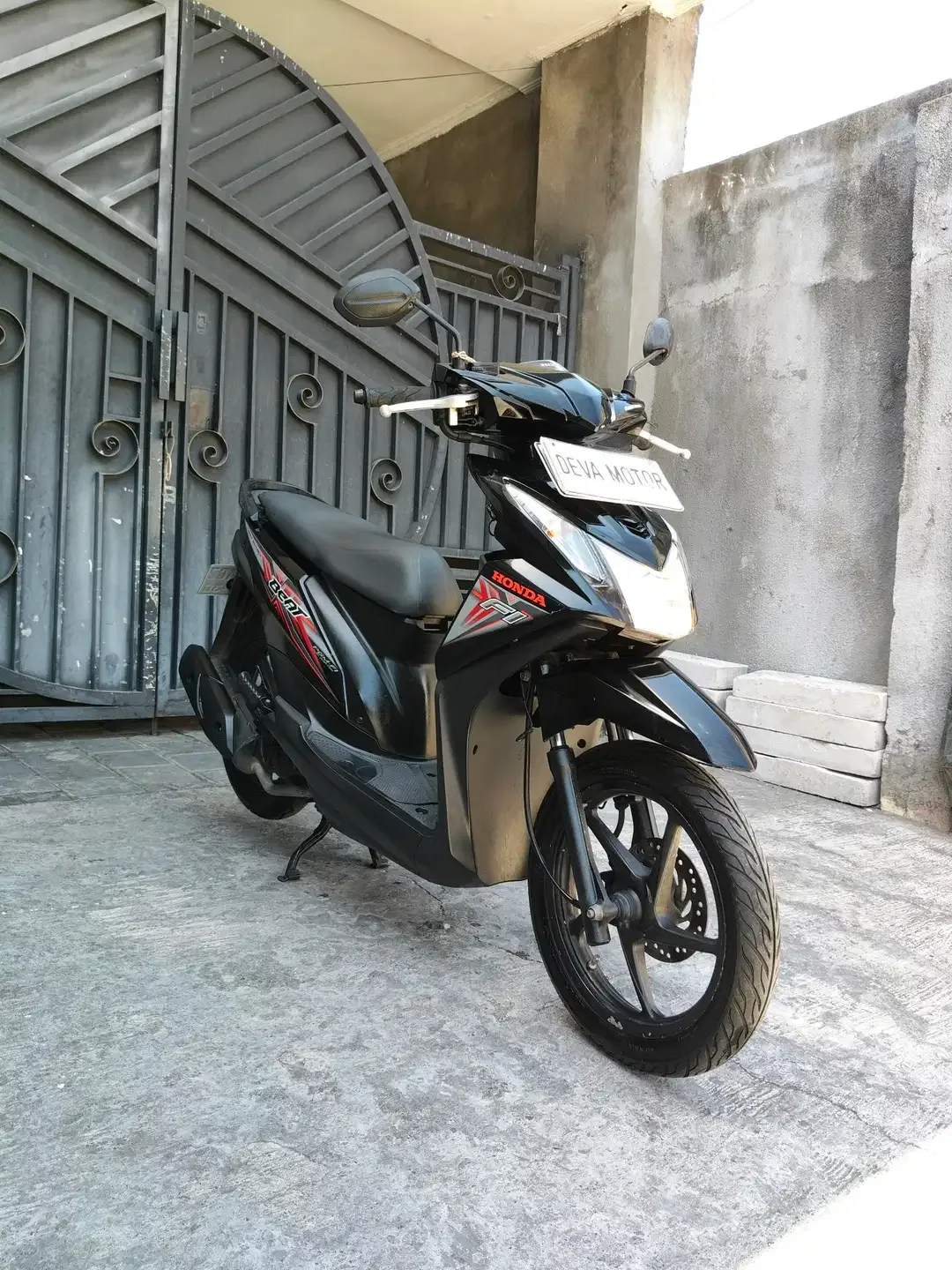 Beat stater halus esp hitam Deva motor - Image 1 of 6