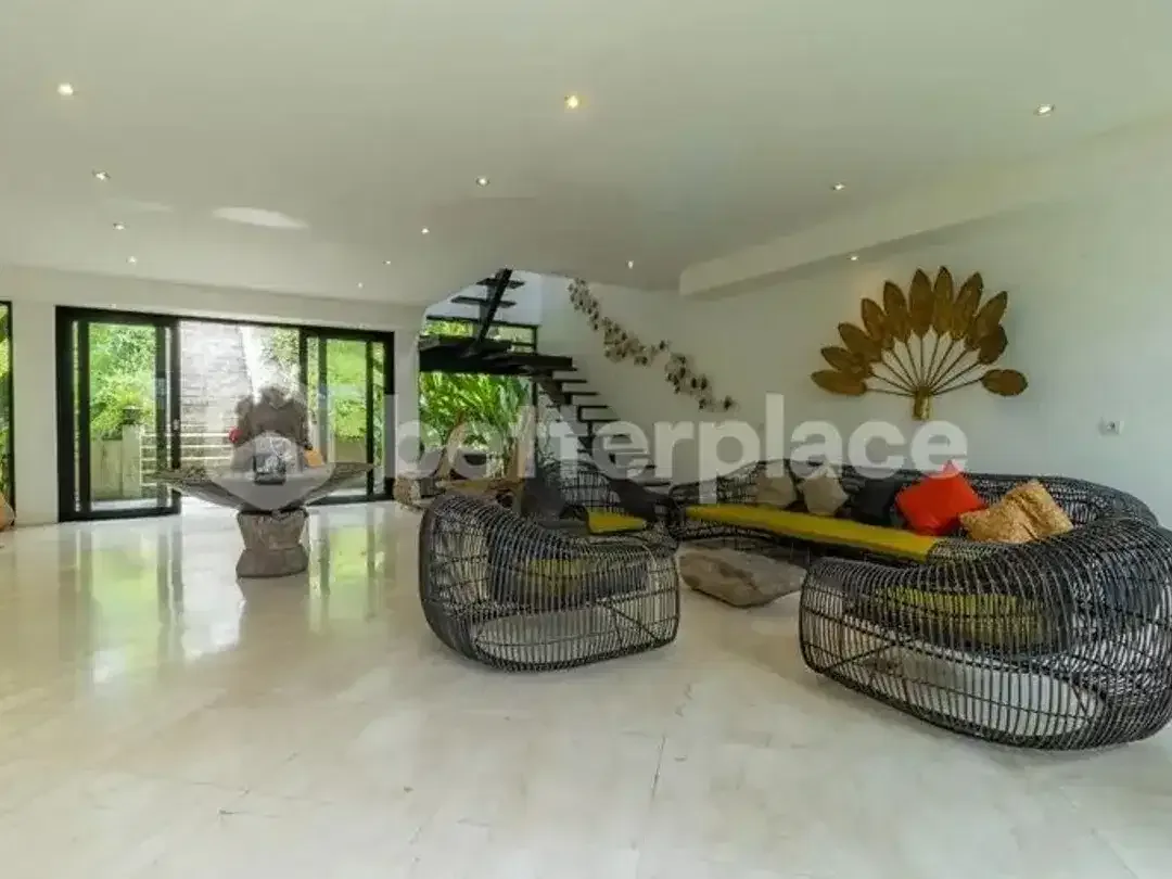 Rare Freehold Masterpiece in Tegalalang — A Six-Bedroom Jungle Retreat Set on 2,500 sqm of Land with Infinity Pool and Unmatched Investment Appeal - Image 2 of 10