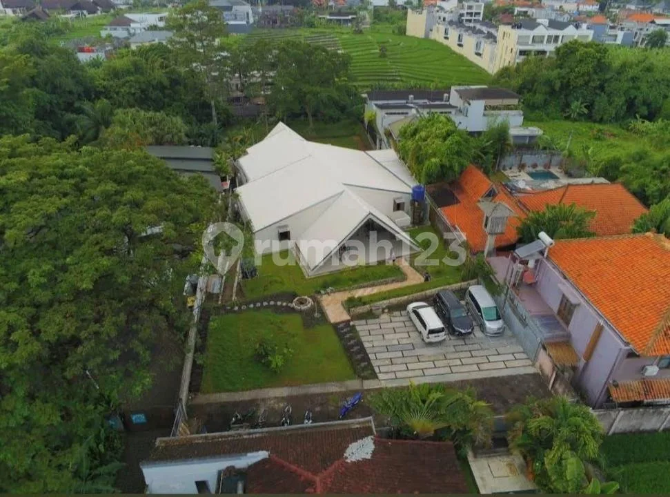 Tanah Bonus Bangunan Struktur Villa Dekat Pantai Nelayan Canggu - Image 1 of 4