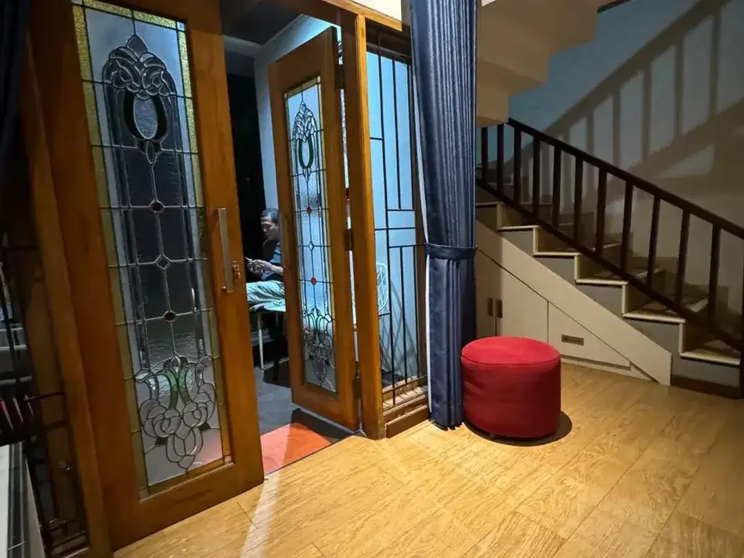 Di Jual Rumah Lantai 2 - Lokasi Area Jl. Penamparan Gatsu Barat - Denpasar Barat - Image 3 of 6