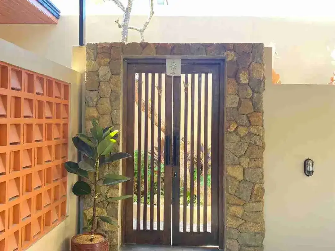 DISEWAKAN VILLA BARU MODERN DI RENON. SEWA MINIMAL 2 TAHUN. - Image 9 of 10