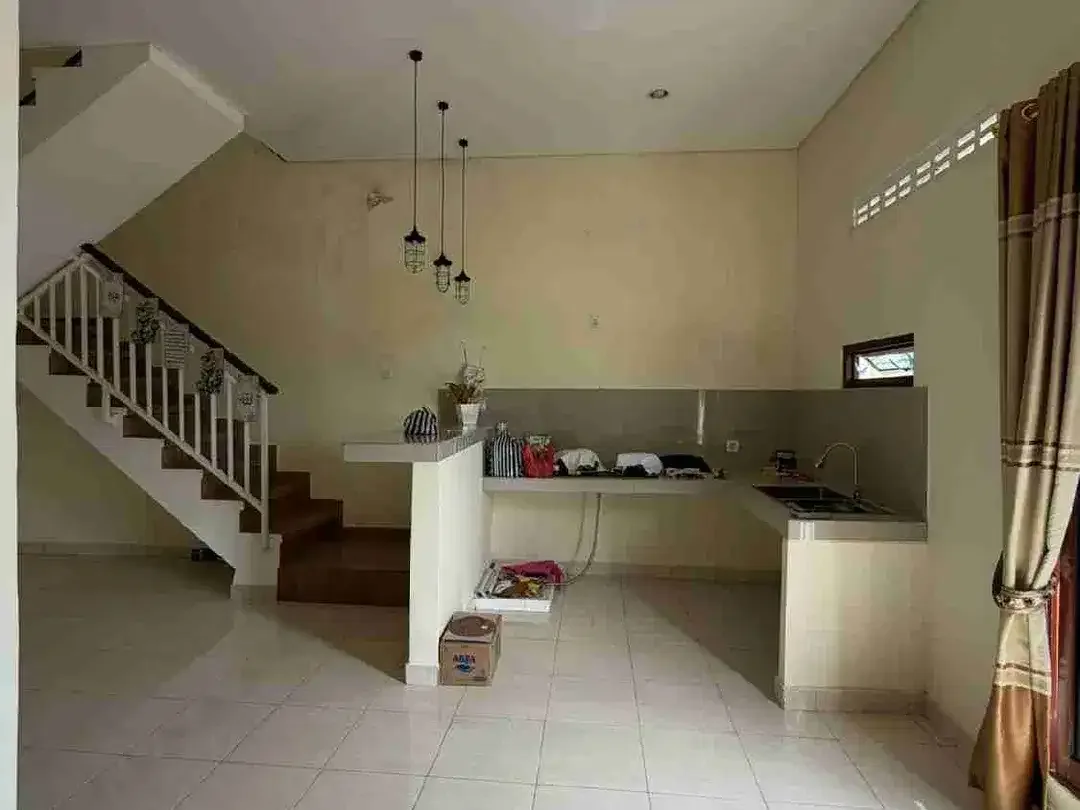 DISEWAKAN RUMAH MODERN 2 LANTAI DI UNGASAN - Image 7 of 10