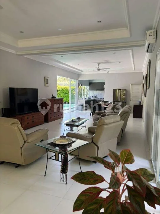 Modern 4+1 Bedroom Family Villa | Walking Distance To Mertasari Beach | Sanur Beachside - Image 4 of 4