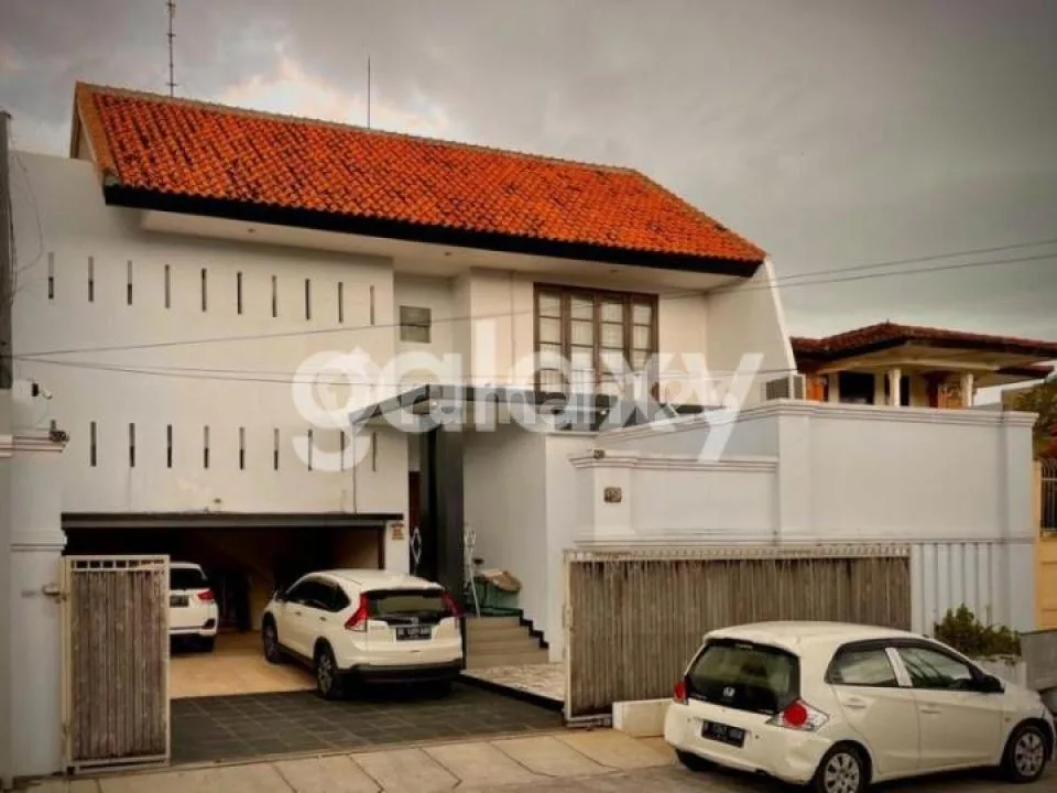 Rumah Semi Villa di Tukad Unda Panjer Denpasar, Bali - Image 1 of 4
