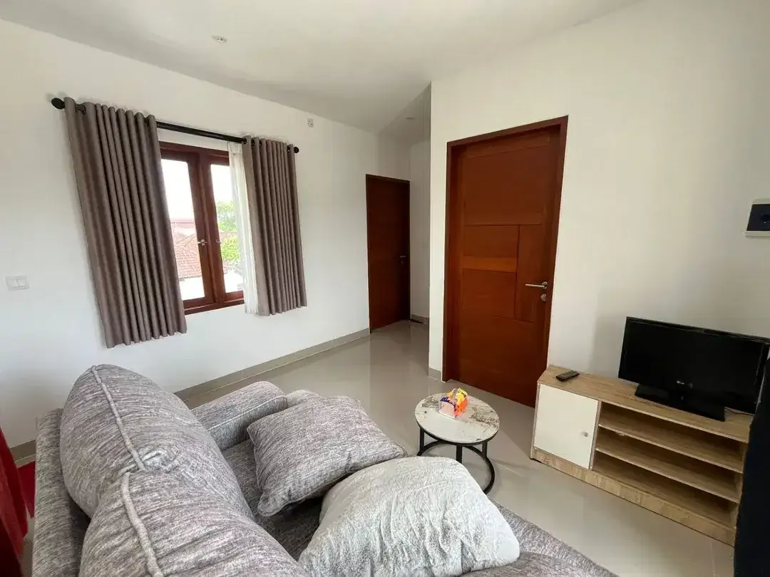 FOR RENT – MODERN 2-STOREY SEMI VILLA | FULLY FURNISHED | KEROBOKAN - Image 6 of 10