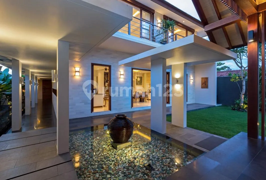 Luxury Tropical Bali Charm Villa Umalas Kerobokan - Image 4 of 4