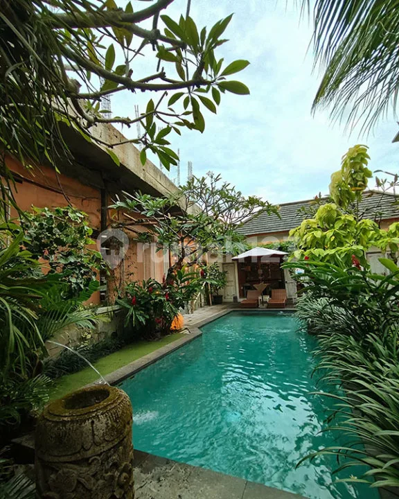 Amr-099.Ed.rr Monthly Rent Apartment With Beautiful Tropical Garden In South Denpasar - Image 2 of 4