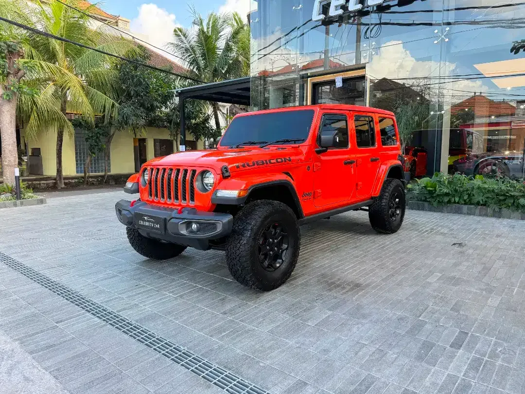 Jeep Rubicon JL 2.0L Sky One Touch 2023 - Image 2 of 10