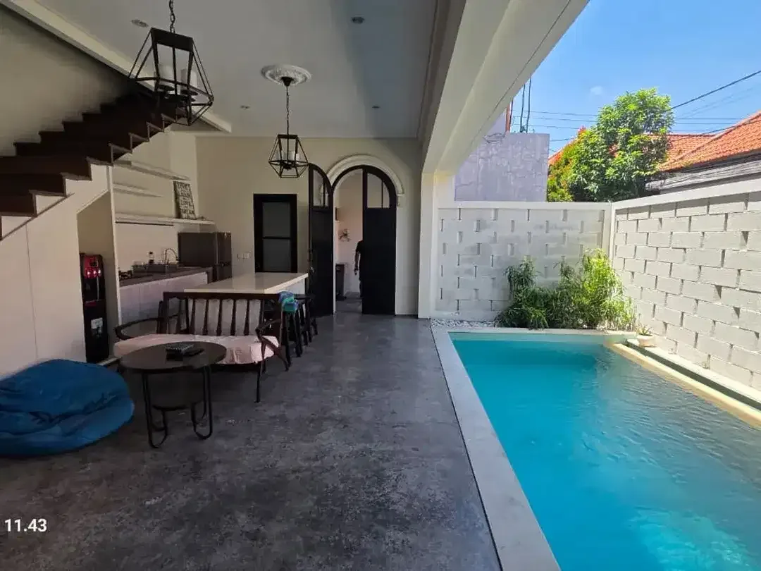 MINIMALIST MODERN VILLA AT CANGGU ONLY 5 MIN TO BEACH FOR LEASE - Image 3 of 10