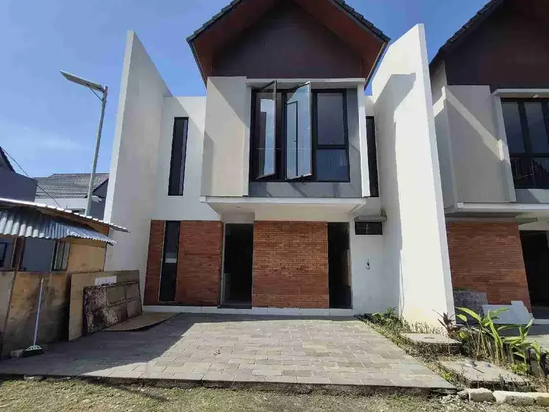 Rumah Baru Cluster di Dekat Airport Bebas Banjir - Image 1 of 10