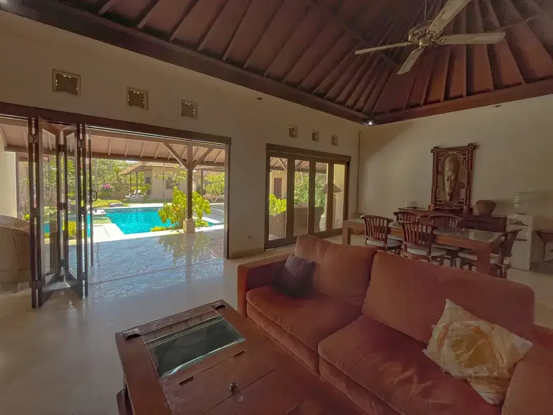 Villa 5 Kamar Tidur Bergaya Modern Balinese yang Menawan di Nusa Dua - Image 5 of 10