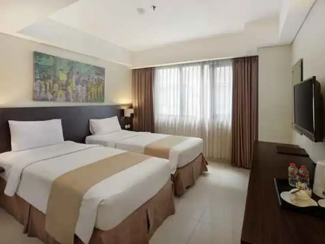 Hotel dijual dalam keadaan beroprasional dengan baik dan masih memberikan profit yang besar namun dalam kondisi aset pailit - Image 8 of 10