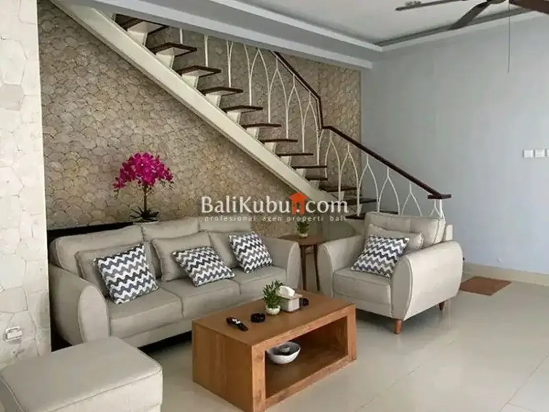 [AMR-080.GRT] Luxury 3-Bedroom Villa for Yearly Rent – Jl Tukad Balian, Denpasar - Image 8 of 10