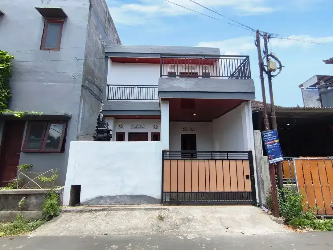 Rumah 2 lantai di Ungasan | lokasi perumahan | cocok untuk tempat hunian - Image 1 of 10