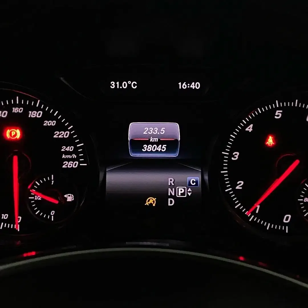 Mercedes-Benz GLA200 AMG Sport 1.6 AT – 2018 - Image 9 of 9