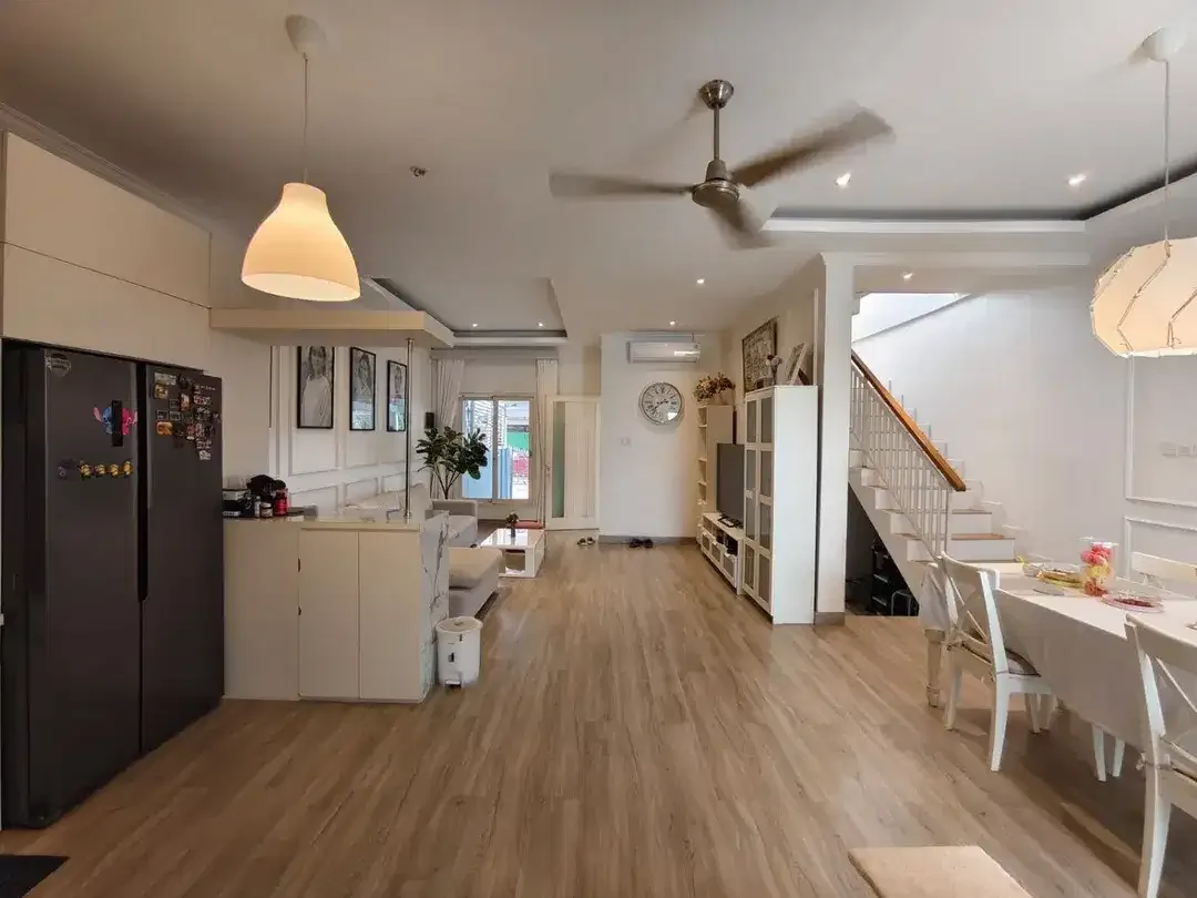 rumah 3 lantai siap huni di puri gading jimbaran,fully furnish,dkt GWK - Image 2 of 10