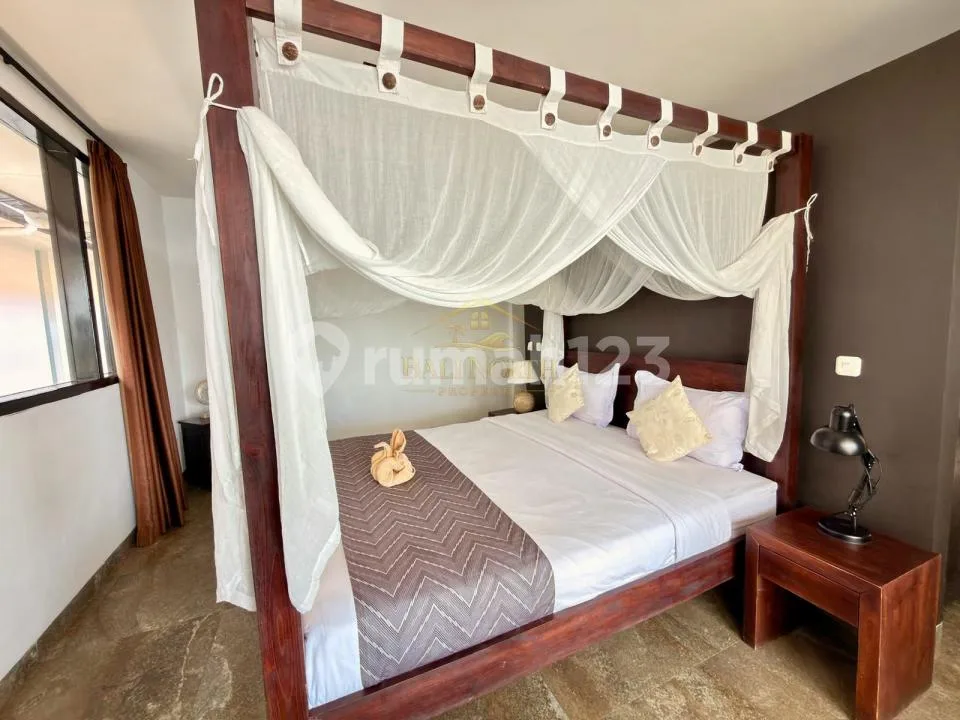 Beachfront Two-Storey 4-Bedroom Villa For Sale In North Bali - Image 4 of 4