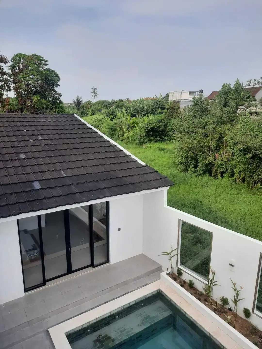 Disewakan -Leasehold-  3 Bedroom Villa di Padonan Canggu - Image 1 of 6